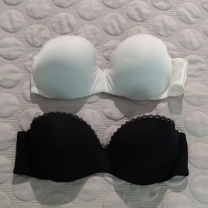 2 strapless bras